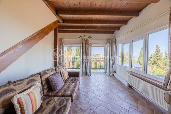 Image No.14-3 Bed House for sale