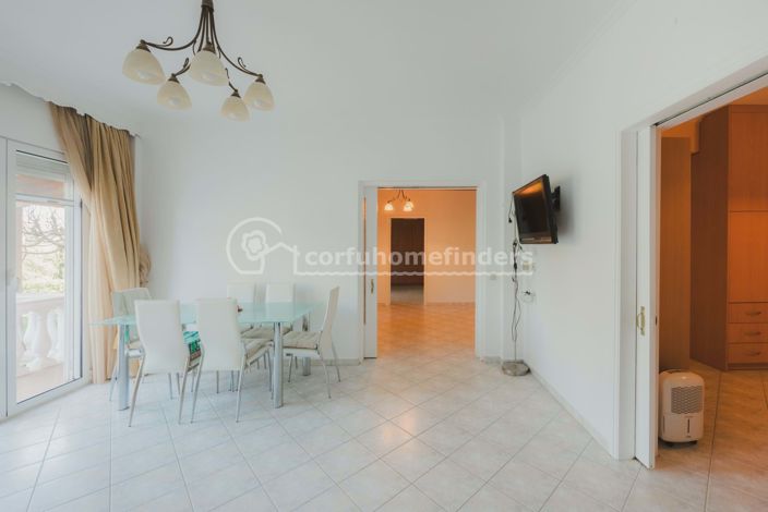 Image No.6-3 Bed House for sale