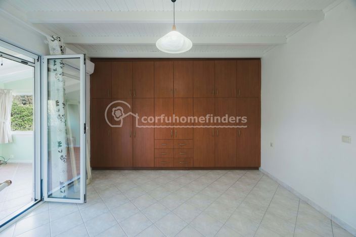 Image No.7-3 Bed House for sale