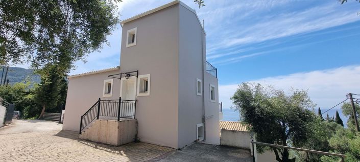 Image No.11-3 Bed House for sale