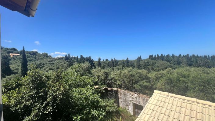 Image No.10-3 Bed House for sale