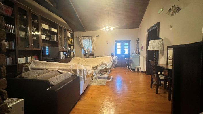 Image No.6-3 Bed House for sale