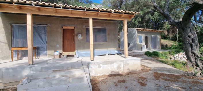 Image No.13-2 Bed House for sale