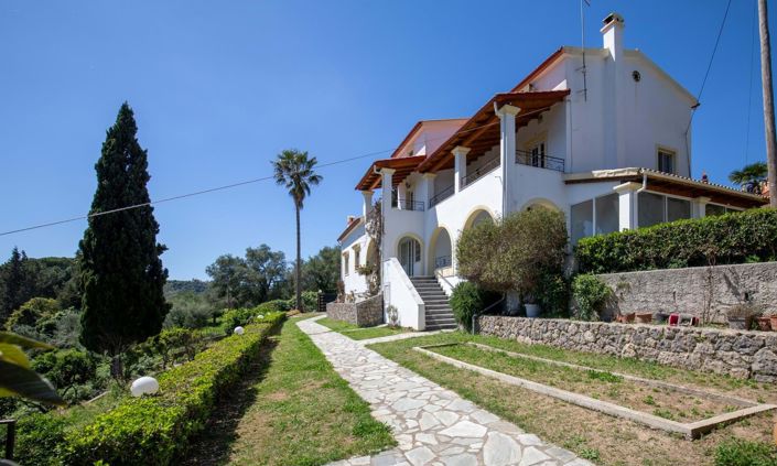 Image No.1-6 Bed House for sale