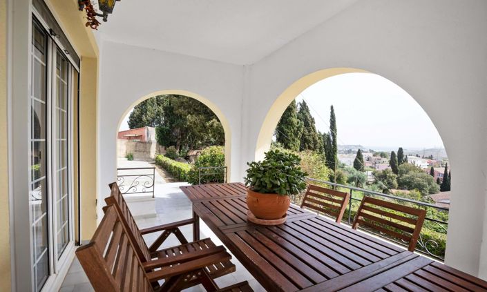 Image No.11-6 Bed House for sale