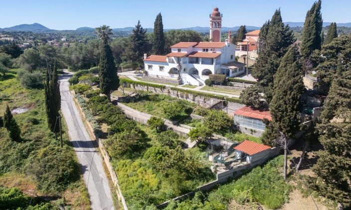 Image No.2-6 Bed House for sale