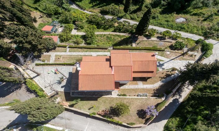 Image No.24-6 Bed House for sale