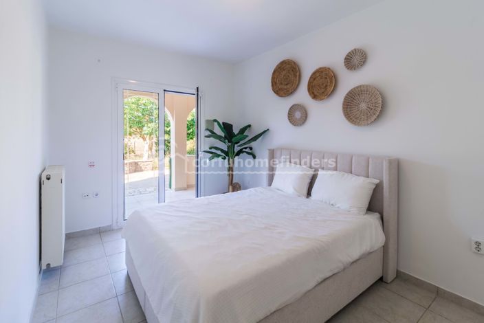 Image No.11-2 Bed House for sale