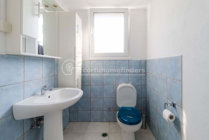 Image No.8-2 Bed House for sale