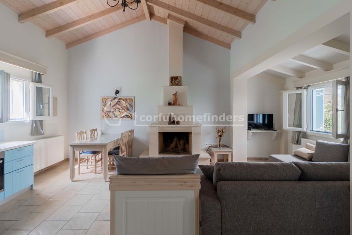 Image No.18-6 Bed House for sale