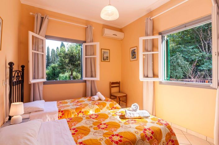 Image No.10-4 Bed House for sale