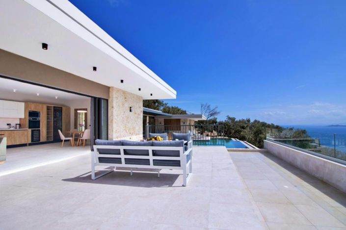 Image No.15-4 Bed House for sale