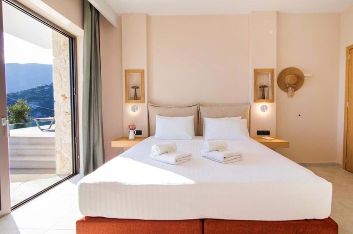 Image No.20-4 Bed House for sale