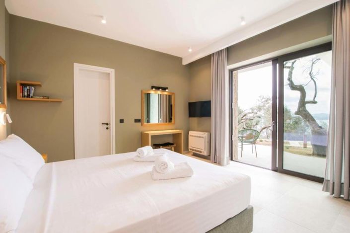 Image No.24-4 Bed House for sale