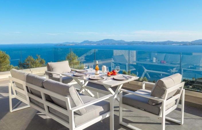 Image No.8-4 Bed House for sale