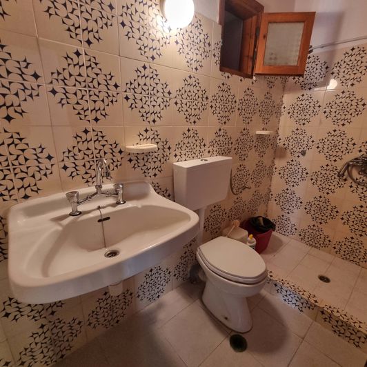 Image No.12-3 Bed House for sale