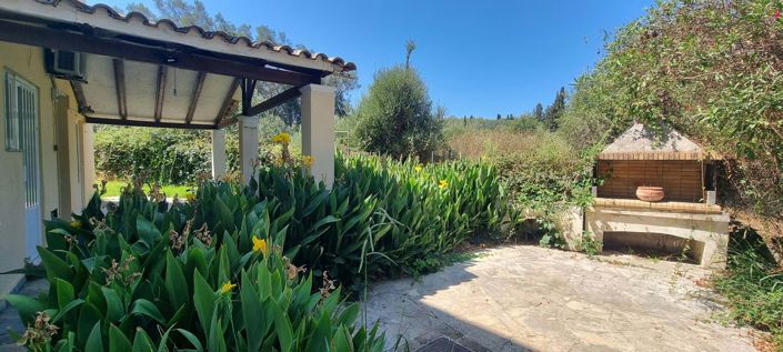 Image No.10-12 Bed Property for sale