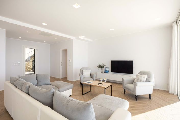 Image No.12-3 Bed House for sale