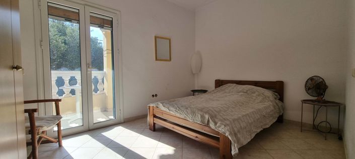 Image No.12-3 Bed House for sale