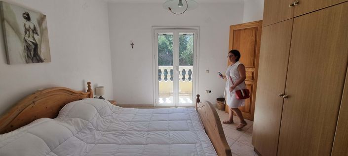 Image No.13-3 Bed House for sale