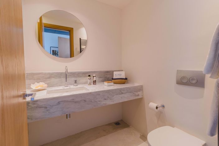 Image No.14-4 Bed House for sale