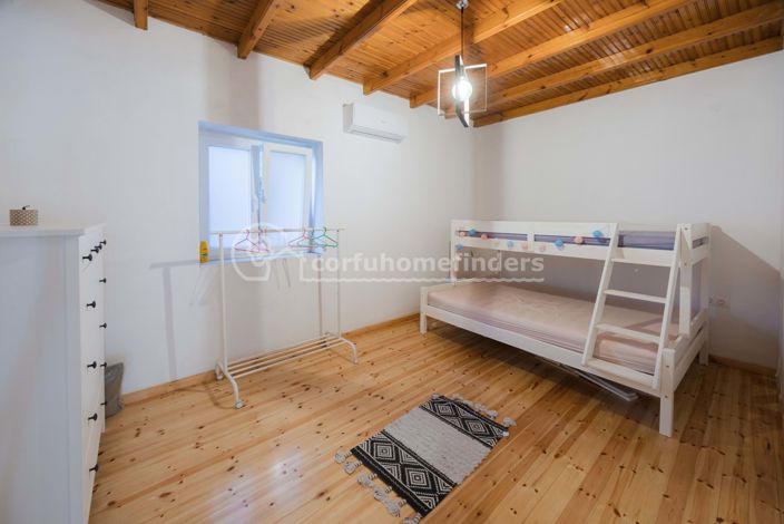 Image No.12-3 Bed House for sale