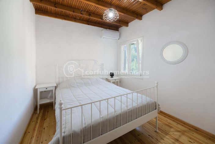 Image No.13-3 Bed House for sale