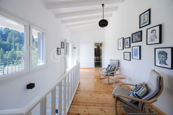 Image No.8-3 Bed House for sale