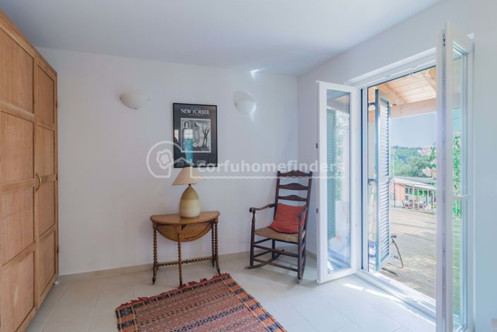 Image No.10-3 Bed House for sale