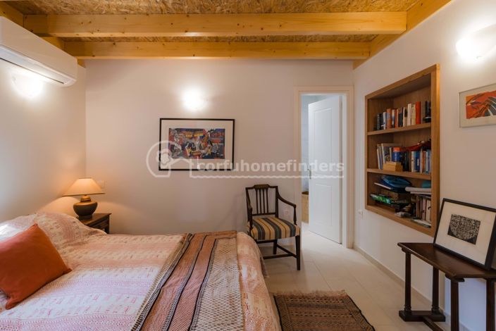 Image No.11-3 Bed House for sale