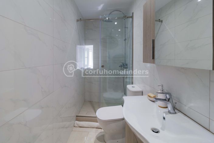 Image No.12-3 Bed House for sale