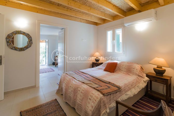 Image No.9-3 Bed House for sale