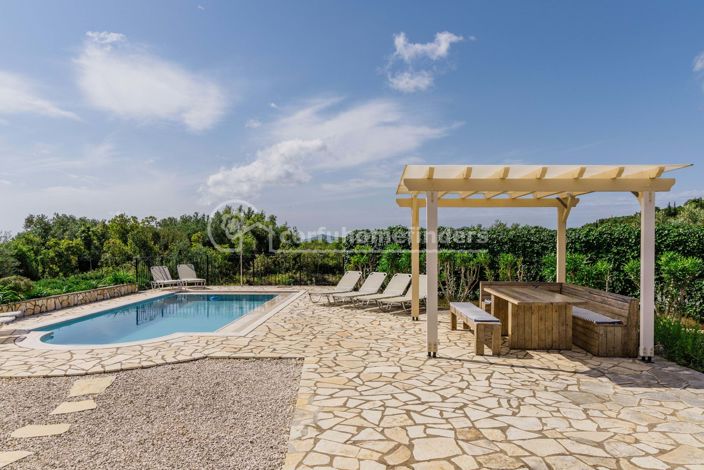 Image No.23-4 Bed House for sale