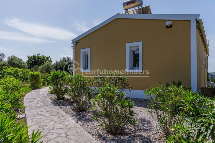 Image No.6-4 Bed House for sale