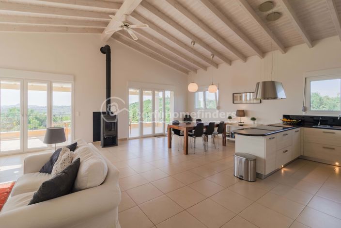 Image No.7-4 Bed House for sale