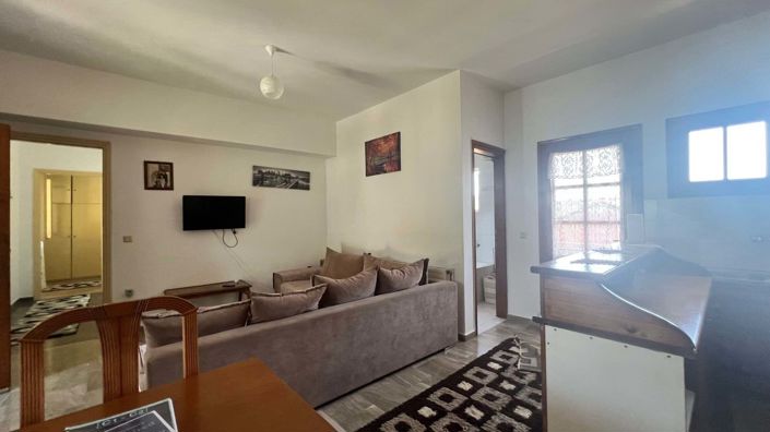 Image No.8-2 Bed House for sale