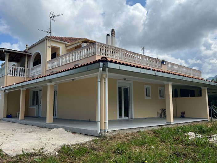 Image No.10-2 Bed House for sale