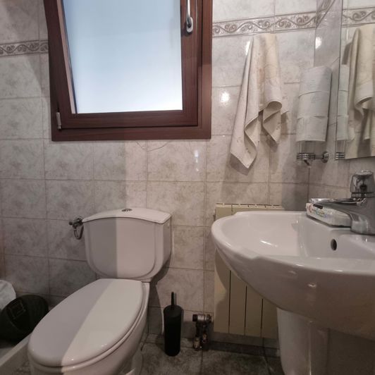 Image No.7-3 Bed House for sale