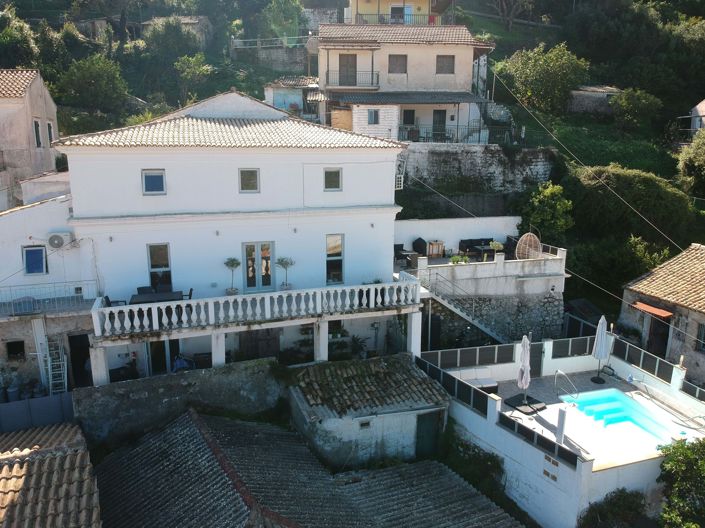 Image No.1-3 Bed House for sale
