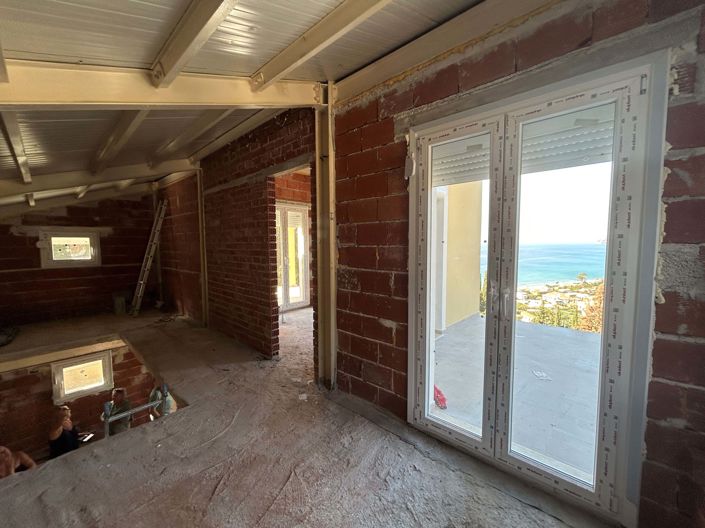 Image No.13-5 Bed House for sale