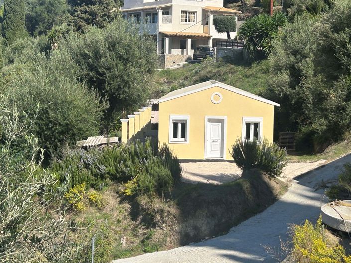 Image No.8-5 Bed House for sale