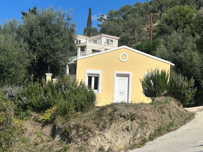 Image No.9-5 Bed House for sale