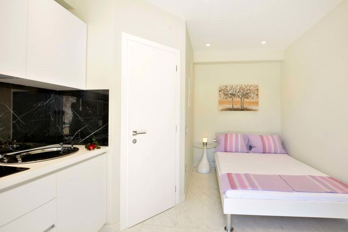 Image No.24-8 Bed House for sale