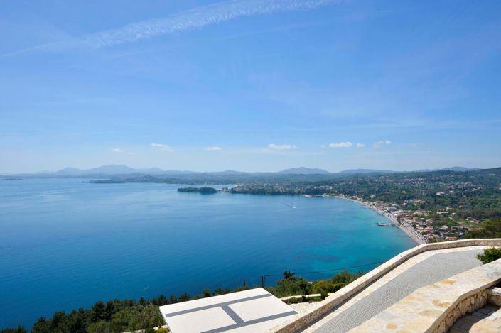 Image No.32-8 Bed House for sale