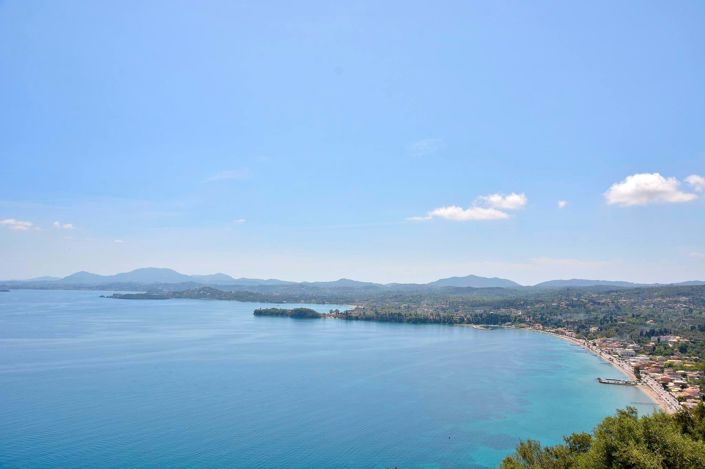 Image No.5-8 Bed House for sale