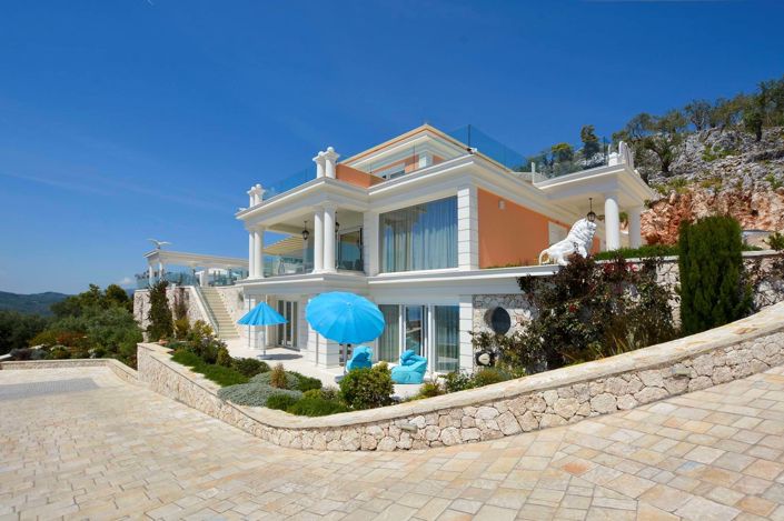 Image No.6-8 Bed House for sale