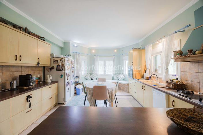 Image No.6-3 Bed House for sale