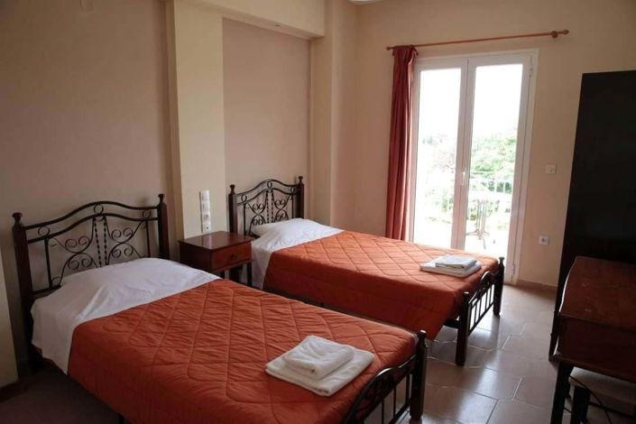 Image No.8-19 Bed Hotel for sale