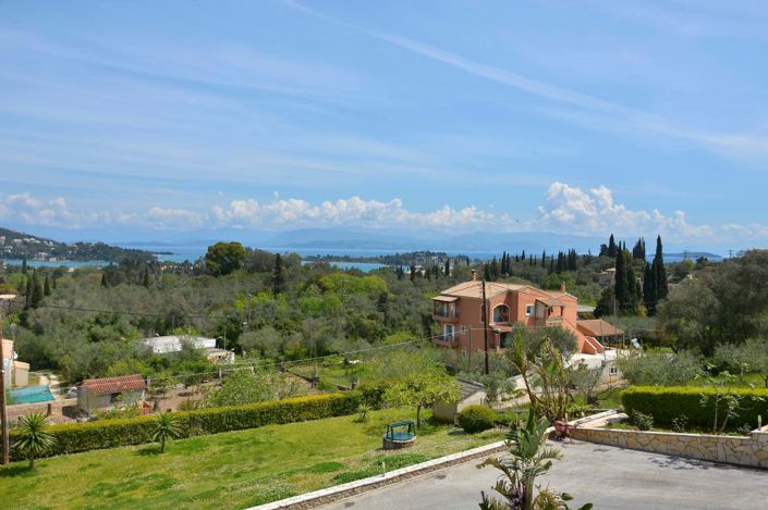 Image No.43-10 Bed House for sale