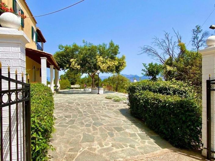 Image No.3-4 Bed House for sale